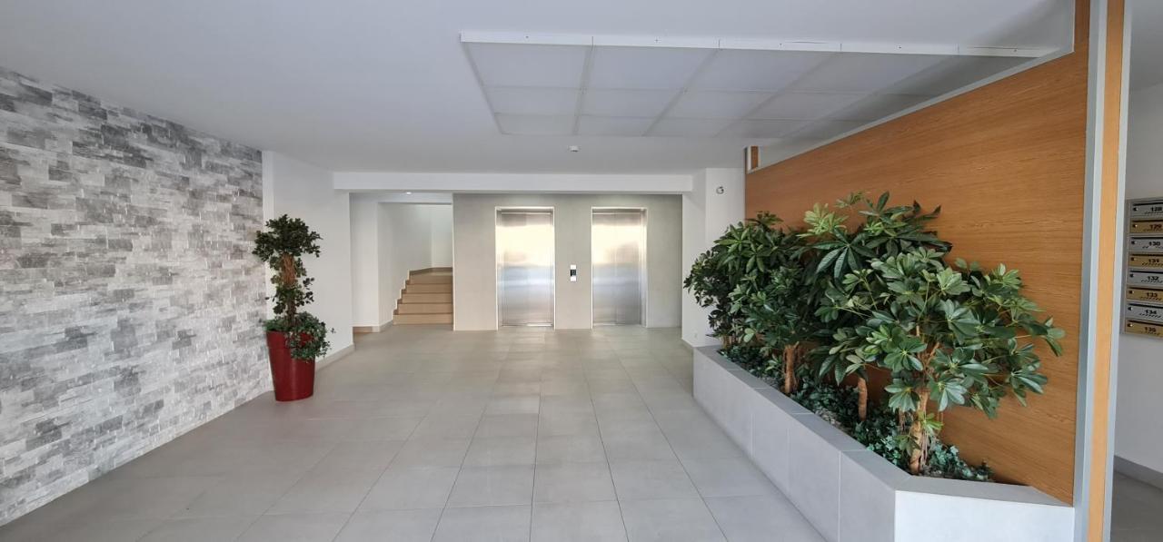 Studio Spatios,Intim+ Loc Parcare Propriu,Vedere Panoramica,Utilat De Lux Bukares Bagian luar foto